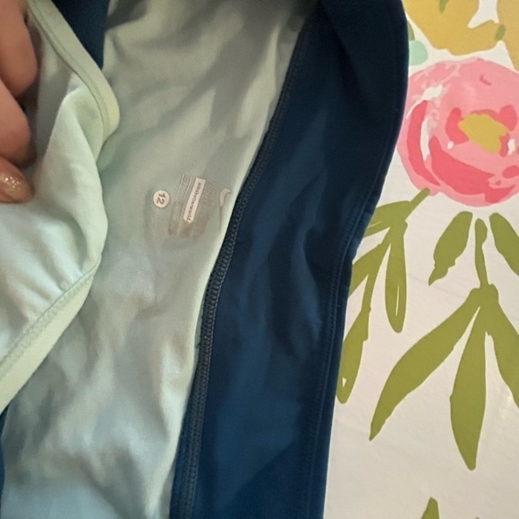 Ladies Nike, athletic shorts, size 12 with built-in liner, blue, and teal - Picture 7 of 7